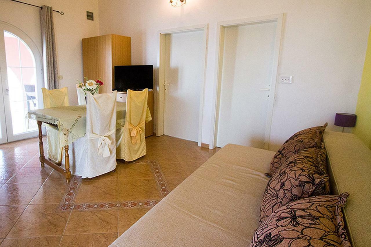 Villa Lilly Cesarica Εξωτερικό φωτογραφία